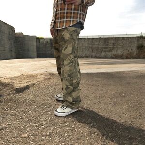 Wrangler Camouflage Cargo Pants Size 38x32